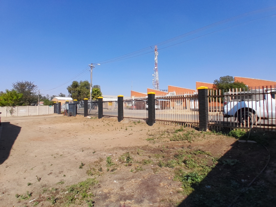 Commercial Property for Sale in Oos Einde North West
